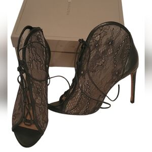 BCBGMaxAzria Elaine Lace Shiny Nappa Womens Black Heels Shoes Size 8